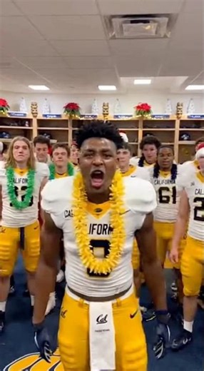 California Locker Room Reaction to Losing Against Hawaii After Having a 21-0 Lead