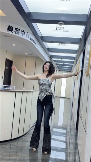 复古迪斯科 #ladyelectra #迪斯科 #下班后的日常 #舞台无处不在 #美容院的生活 #dancecover #dancevideo