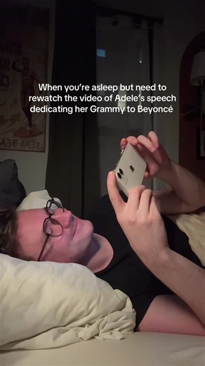 Adele Dedicates Grammy Speech to Beyoncé