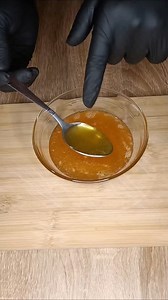 🌿 Remède naturel maison – recette traditionnelle 🌿 Dans cette vidéo, je partage une préparation naturelle à base d’ingrédients simples comme l’oignon, l’ail et le miel, traditionnellement utilisés pour soutenir le bien-être et le confort respiratoire, notamment en période hivernale. Cette recette est présentée à titre informatif et éducatif uniquement. Elle s’inscrit dans une démarche de bien-être naturel et ne remplace en aucun cas un traitement médical, un diagnostic ou l’avis d’un professio