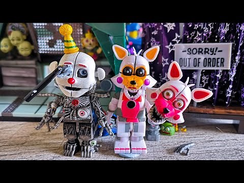 FNAF McFarlane - Lolbit Gets Funtime Foxy Head