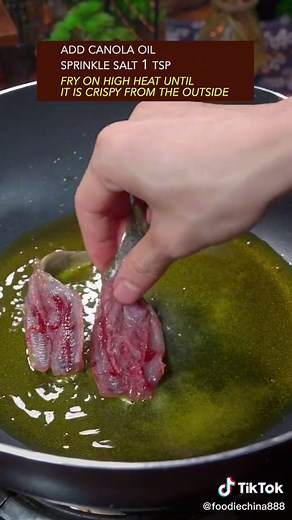 Authentic Chinese Fried Pond Loach Recipe