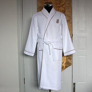 [Hot Item] 100% Cotton Waffle Bath Robe Soft Bathrobe White Waffle Hotel Bathrobe