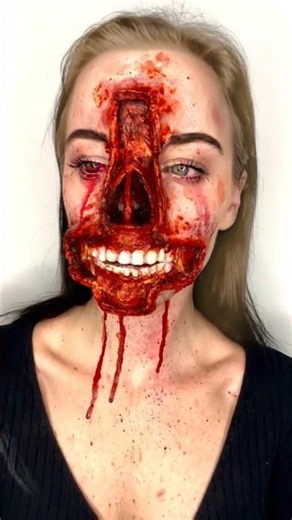 Don't trust your eyes! 🩸🔥 #MakeupTransformation #SFXMakeup #HorrorMakeup #MakeupArt #SpecialEffects