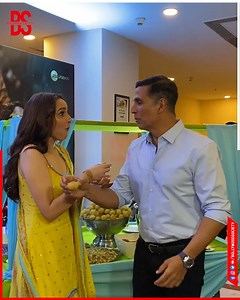 227K views · 5.5K reactions | Akshay Kumar With Raksha Bandhan Star Cast Grand Entry At First Song Launch Of Film Raksha Bandhan ‘Tere Saath Hoon Main’ #AkshayKumar #RakshaBandhan #TereSaathHoonMain #bollywood #StarsEverywhere | Bollywood Society | Facebook