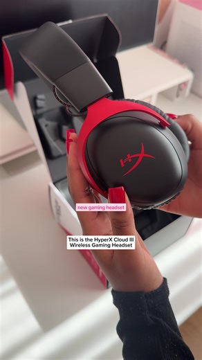 Discount Code: TIKTOKIC30 | unbox my new gaming headset with me ✨🎧 This is the HyperX Cloud III Wireless headset, it’s super comfortable and lasts up to 120hours. It’s less than £100 too 🤯 🔗 in bio for more information! @HyperX @OMEN UK #omenuk #hyperxfamily #gamingheadset #gamingsetup #AD #HyperX