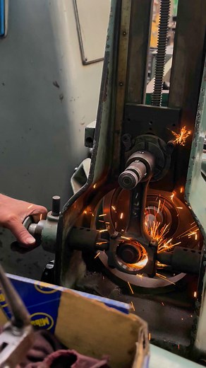 9.3K views · 70 reactions | Connecting rod grinding ✅✅ | مصنع الجندى للصناعات المتطورة-El Gendy for Advanced Industries | Facebook