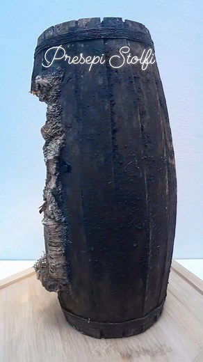 1K reactions · 45 shares | Presepe realizzato in piccola botte in legno tutta interamente realizzata a mano con pastori Landi da 3.5 cm altezza botte solo 28 cm. #natale2025 #presepi #presepeartigianale #artepresepiale #christmasvibes #presepenapoletano #nativity #artigianale #regalidinatale #nativityscene #natale #botte #presepe #presepeartistico #presepio #artigianatoitaliano #artigianatocreativo #artigianatoartistico #artigianato | Presepi Stolfi | Facebook