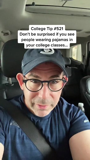 College Fashion Tips: Wearing Pajamas in Class