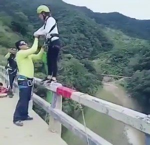 Bungee failure