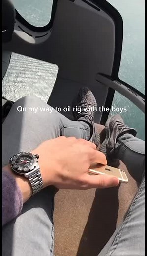 Journey to the Oil Rig in Rust Gameplay