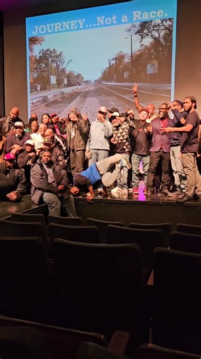 December 0f 2023 at The Dusable Museum in Chicago. DA SMART closes up the panel speaking show by singing WALK WIT ME. It was a very interesting panel. #DOLLERZ #dusablemuseum #hiphop | Juan A. Cano