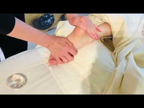Crystal Reflexology: Relaxation & Energy Healing For The Foot