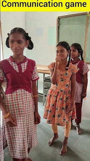 Chinese whisper game/Communication game