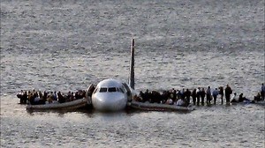 Heute im Jahr 2009: Mit einer spektakulären Notwasserung auf dem Hudson River rettet Airbus-Pilot Chesley "Sully" Sullenberger allen 155 Passagieren das Leben! Mehr Videos unter: www.nationalgeographic.de/video | National Geographic