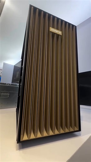 gigabyte high end computer with gold 🪙 #gigabyte #highendpc #goldpc