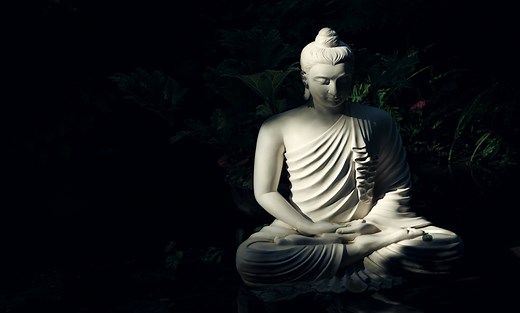 The Middle Way Buddhism: Overview, Context & Key Ideas
