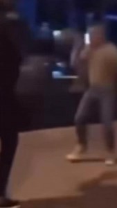 L’affaire Cyril Diabaté et Gaëtan Lebris : un règlement de compte réciproque ? Nous parlons de l’affaire impliquant Cyril Diabaté et Gaëtan Lebris, où des paroles déplacées et rabaissantes ont été échangées. Certains pensent que les actions de Cyril ne sont pas justifiées, mais d’autres considèrent qu’il s’agit d’un règlement de compte réciproque. Nous discutons également de l’importance des conséquences des paroles sur Internet. #streetfighter #mma #network #bagarre #fight #socialmedia #hoffici