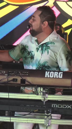 13K views · 320 reactions | A bailar mientras le chupas al ponch  #elponchecaliente #sammyelrayo #cumbia #parabailar #gozadera | SAMMY El RAYO | Facebook