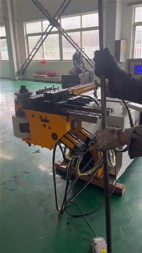 Rectangular metal pipe bending, automatic pipe bender