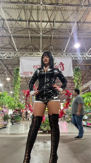 Nico Robin Cosplay: Anime Fashion Inspiration