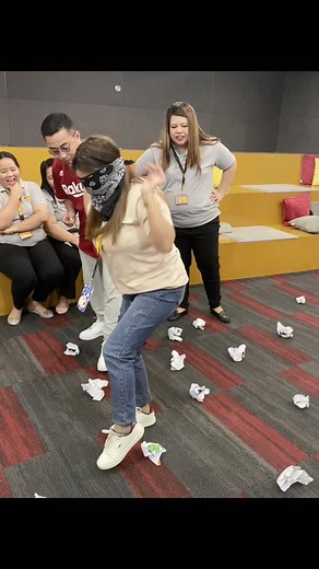 Hilarious Minute to Win It Game: Naging Tipaklong Party Game