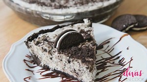56K views · 918 reactions | Is it cheat day yet?? I'm craving this super easy No-Bake Oreo cheesecake! Get recipe: https://divascancook.com/no-bake-oreo-cheesecake-recipe-cookies-cream/ | Divas Can Cook | Facebook