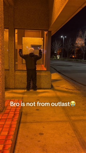 Geeking at the bus station#fyp#geeked#outlast#outlasttrials#funny#outlast2