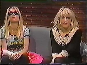 Courtney Love and Kim Gordon interview on 120 Minutes