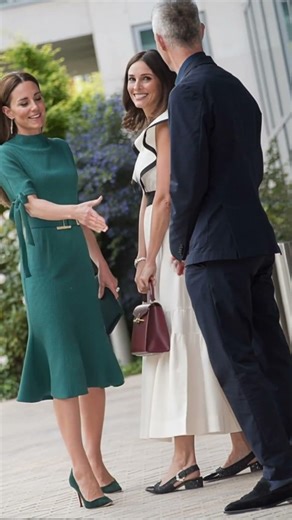 Kate's Handshake with Royalty Left Everyone Speechless #royal #royalfamily #shorts