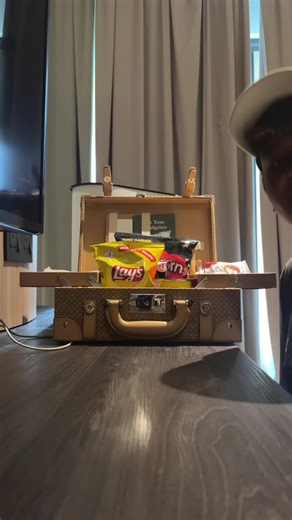 #kitkat #lays #review #fyppppppppppppppppppppppp #viral