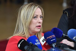 Italie : les paradoxes de la politique migratoire de Giorgia Meloni