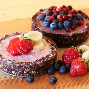 2.3M views · 15K shares | Whether you call it "raw" or "vegan" or "no-bake" there's no denying that these little fruit tarts are beautiful and delicious! | Tastemade | Facebook