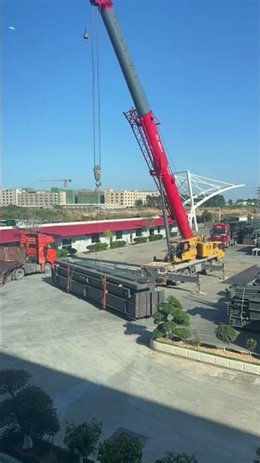 Today I'll show you how to move steel components.#factory#hoisting#steel structure#工厂