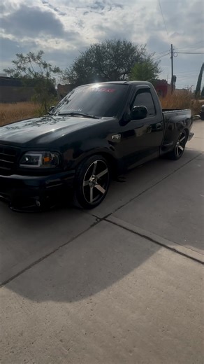 Ford F150 Truck Features and Reviews