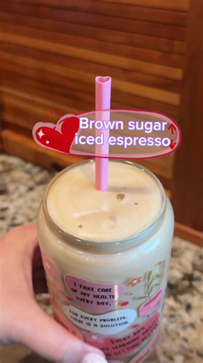Ingredients 2 tsp Nescafé instant coffee 2 tbsp brown sugar 2 ounces water 4 ounces milk of your choice (oat, almond, or dairy) Ice #brownsugarshakenespresso #nescafeblondeespresso #icedespressoathome #oatmilk #icedcoffee