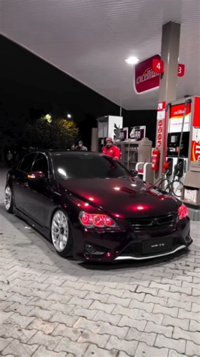 TOYOTA MARK X PAKISTAN 🇵🇰 | @zee.mr.75 Wine Red Mark X 250G From Islamabad 😍 #toyotamarkx #markx #cars #carsofinstagram #toyota #toyotamarkxclubpakistan... | Instagram