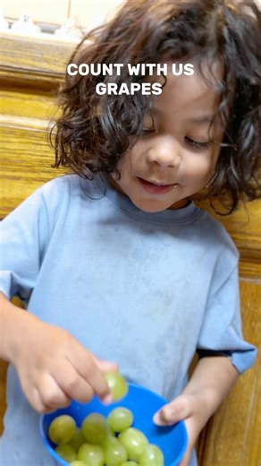 Counting with khaza eating grapes 🍇 #kids #kidsyoutube #learning