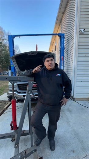 Jose luis on Instagram: "Keep pushing forward! Not everything goes as planned take that into account 💪🏽🔥 @fw.angelllll @twofortykevv #projecttruck #problemsolving #builtnotbought #useyourhead #weld #welding #fabrication #weldlikeapro #c10 #obs #classic #trucks"