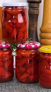 Gogosari in otet la borcan pentru iarna, soacra mea face cei mai gustosi gogosari in otet. Reteta 750 gr zahar 1 l otet foi de dafin boabe de mustar piper 1 lingura de sare neiodata | Ella Cooking