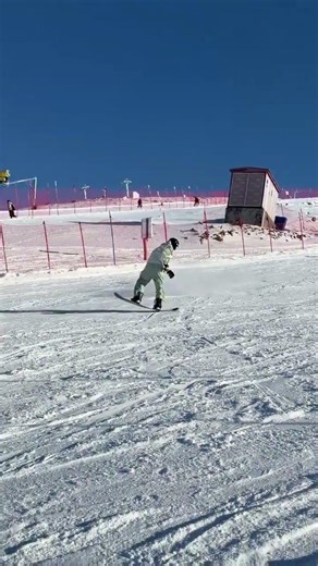 Master the Nollie 900: Water Sprinkling Tips for Snowboarding