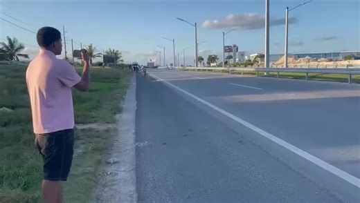 BARAHONA RACING on Instagram: "EL CORO DE ARIEL CON CHUMIMI EN LA VOLANTA LE GANAN AL TEAM CHU FT. MAKEMBA CAT:CG200 A REGLA 🔧 🏁🏁🏁"