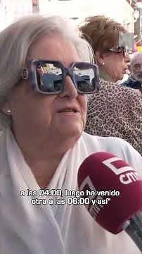Largas colas para conseguir una silla para la procesión del Corpus