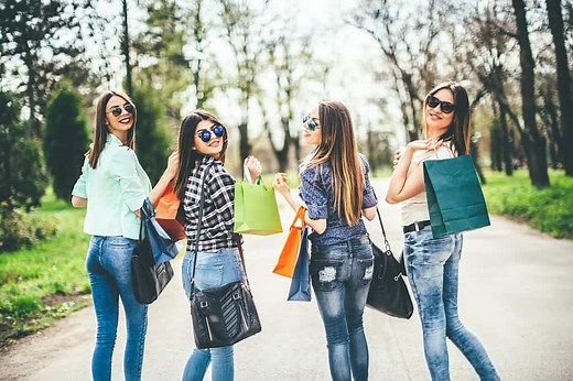 Why Do My Legs Itch When I Wear Jeans? Reasons Behind the Itch