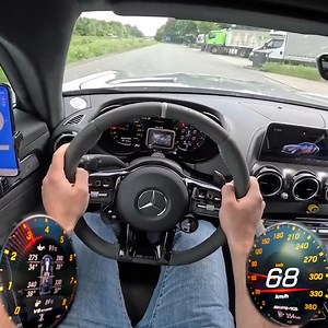 850HP Mercedes-AMG GT R reaches 194MPH on the Autobahn | AutoTopNL