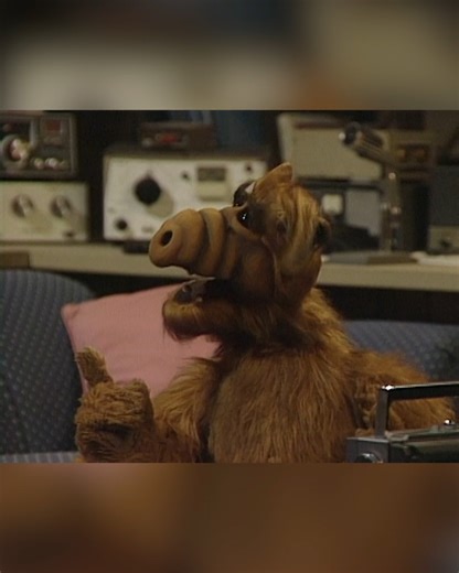 When ALF is told he has to live in the garage he decides to redecorate with some familiar furniture #ALF #sitcom #humor | Alf