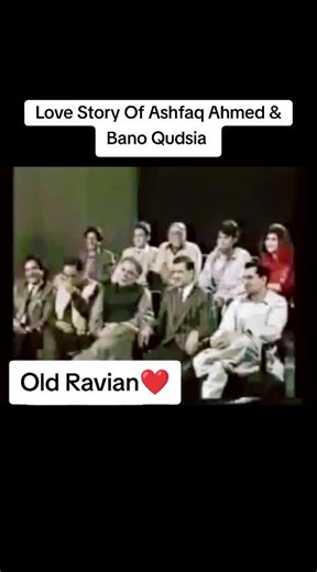 Rare Interview with Ashfaq Ahmed & Bano Qudsia at GCU | Love Story