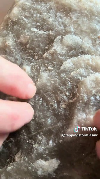 Relaxing ASMR Tapping Sounds with Himalayan Rock Salt