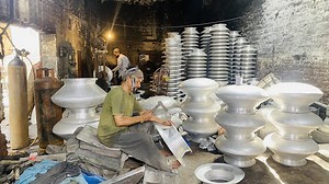 7.4K views · 225 reactions | Beautiful hand made cooking pots making process fr. #factory #manufacturer #industrial #facts #manufacturing #design #industry #fact #factor #fashion #urbex #faction #photography #architecture #wholesale #engineering | Quality skills | Facebook