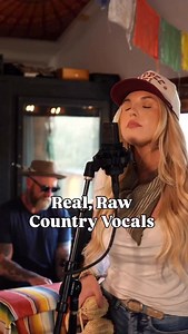 My cover of “Delta Dawn” is out on all platforms! If you haven’t streamed it yet comment delta and I’ll send you a link 💃🏼 so excited to do this down live soon! Love Y’all 🤘🏻Production and Wurli by @gabrielkelley Recorded @mobiletravelerstudios #countrymusic #countrysinger #newrelease #70scountry | Hannah Marie Kelley Music